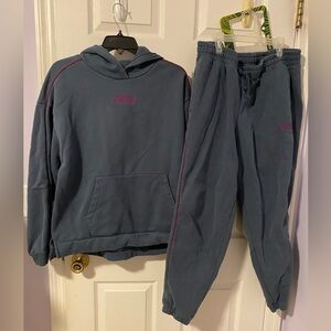 Puma 2 piece warm up suit size xl